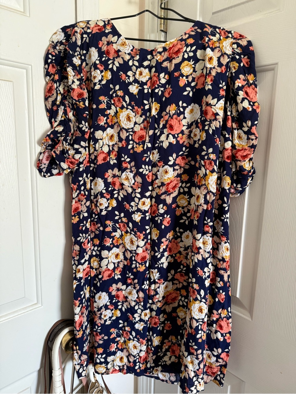 Skies Are Blue Navy Floral Puff-Sleeve Shift Dress
